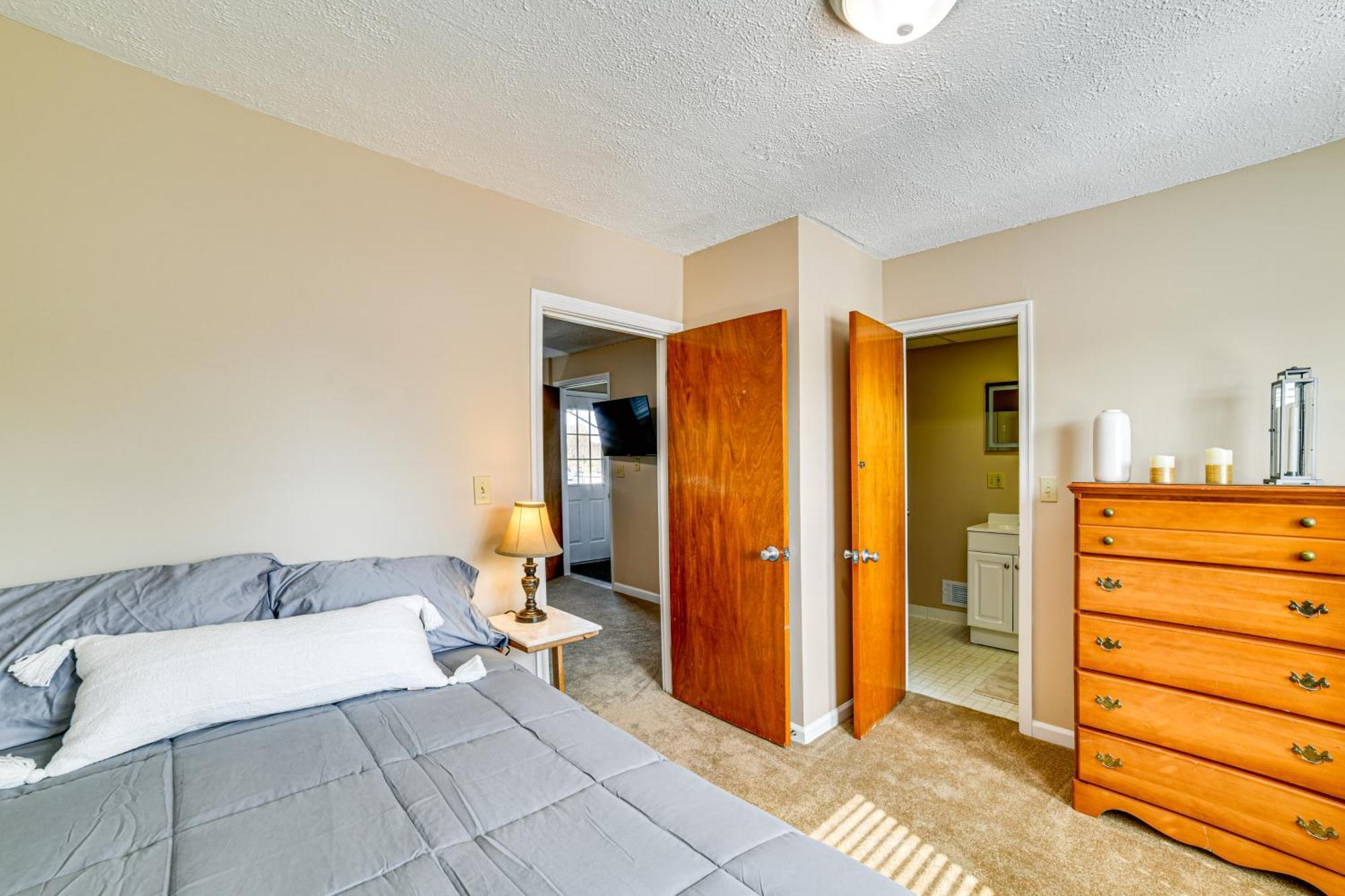 Less Than 2 Mi To Suny Cortland Unit With Private Parking Exteriör bild